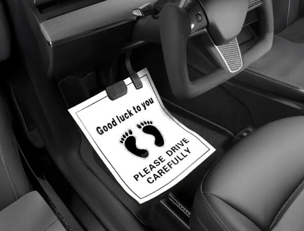 135 GSM Glossy Paper Car Mat 2 Color Size 48x68 cm - Image 3
